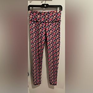 Victoria’s Secrets Knockout Reflective Leggings / Size Small